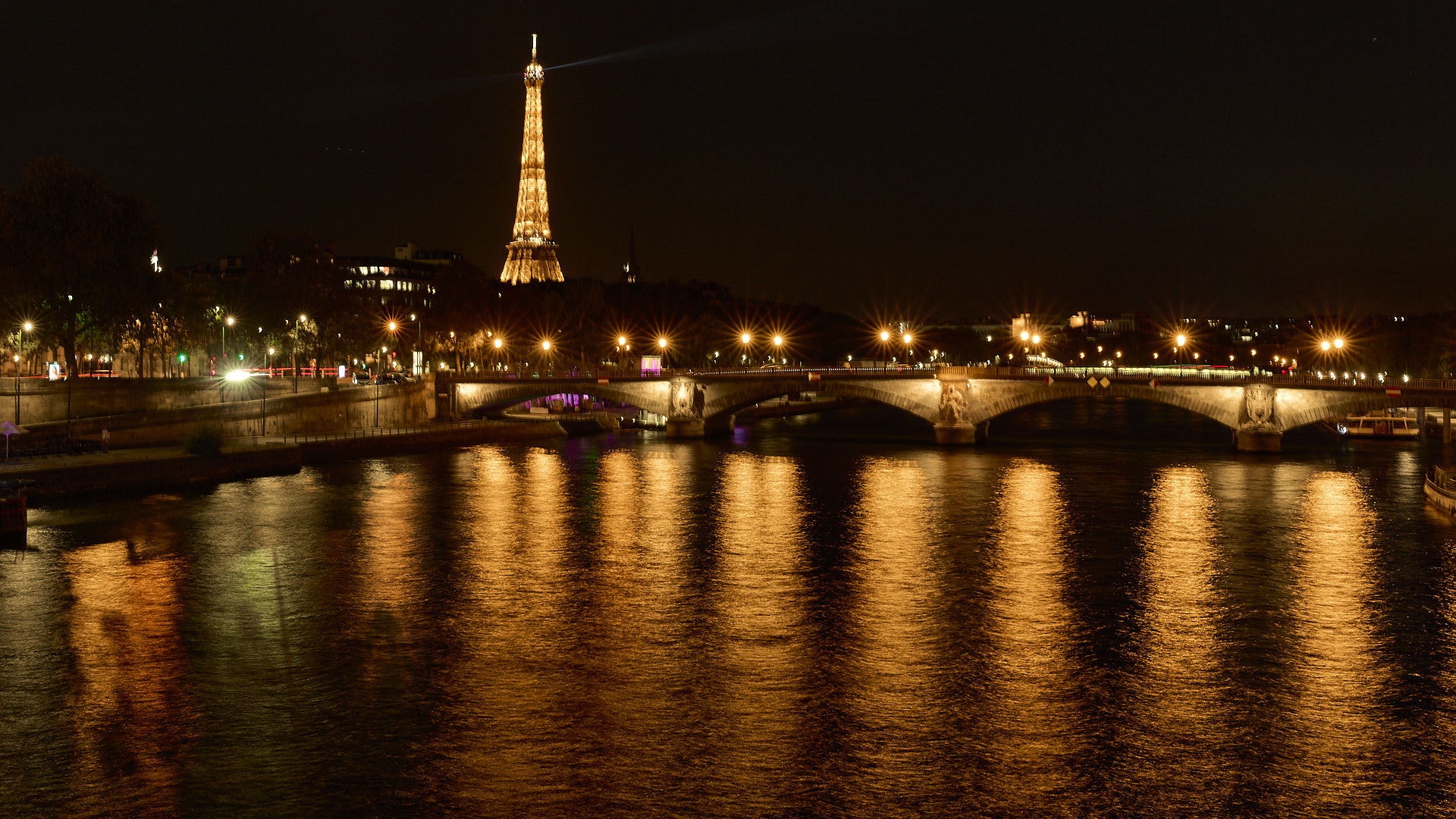 Eiffelturm 2.jpg